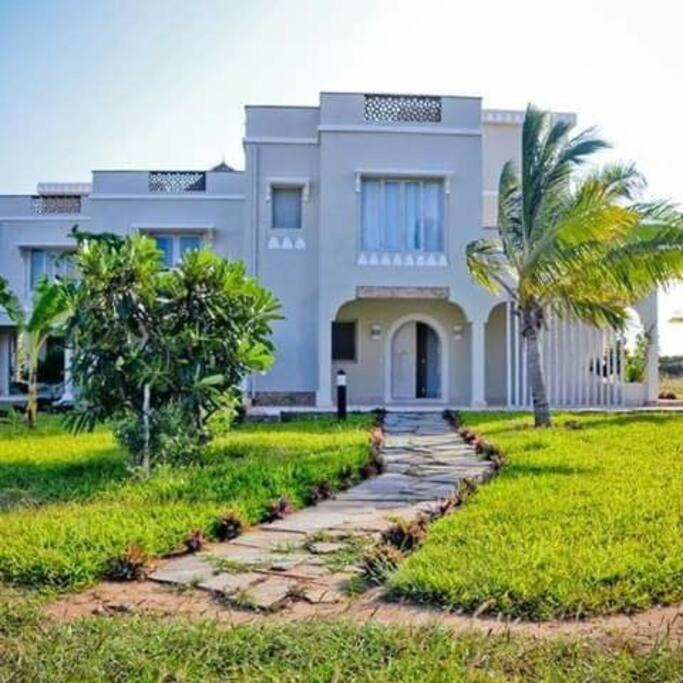 White Villa - Paparemo Beach Watamu Luaran gambar