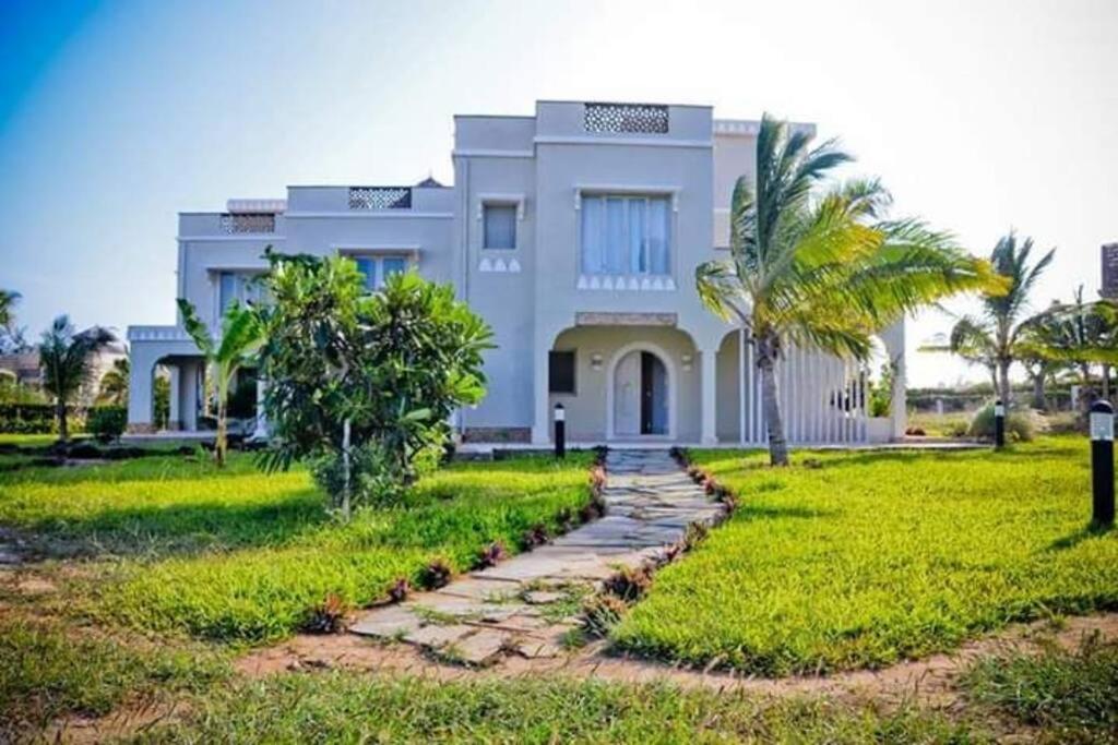 White Villa - Paparemo Beach Watamu Luaran gambar
